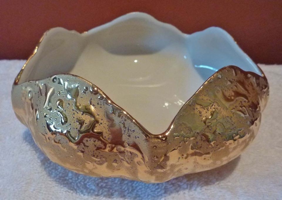 Beautiful Applied 22 K Gold SCALLOPED BOWL Dixon Art Studios USA