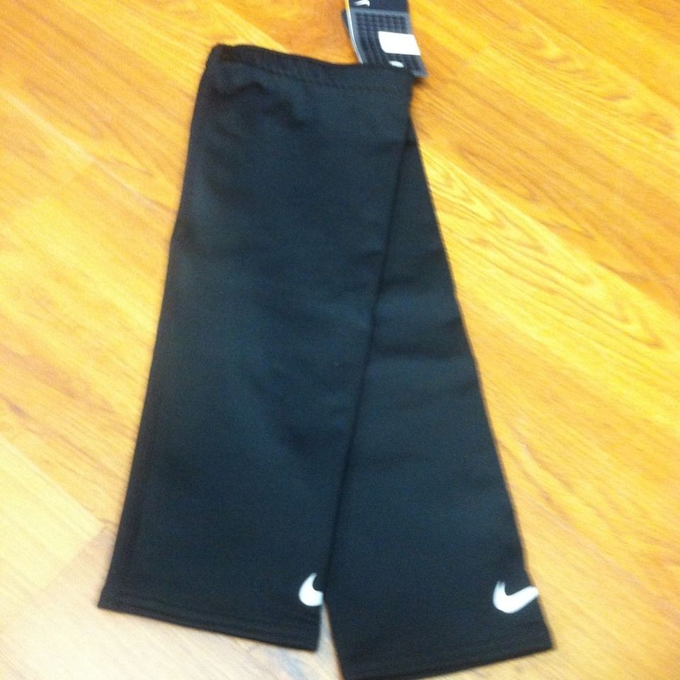 Nike Knee Wamers Size Medium Men New