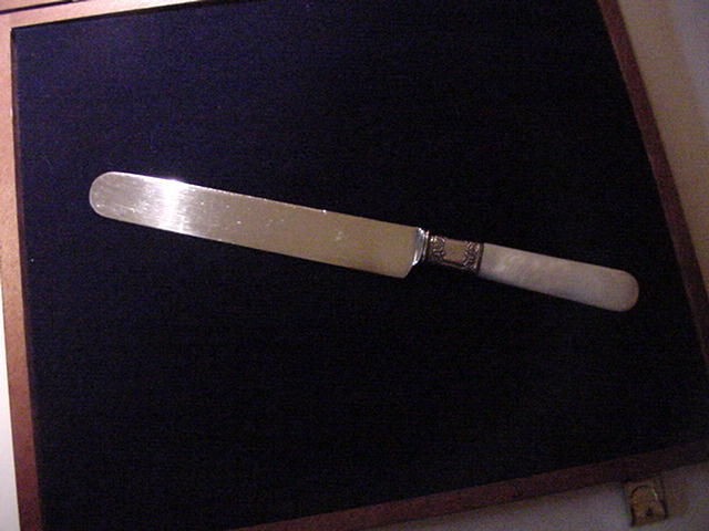 LANDERS FRARY & CLARK MO PEARL STERLING DINNER KNIFE