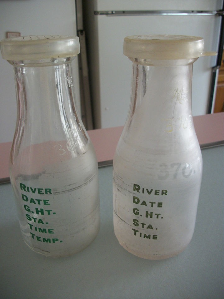 duraglas milk bottle in Milk