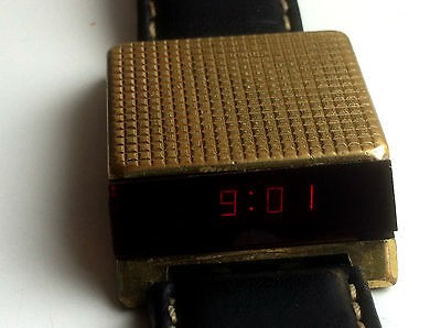 VINTAGE 1977 BULOVA COMPUTRON SIDEVIEW LED drivers WATCH