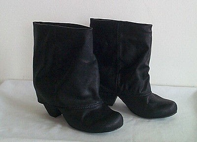 BLOWFISH Designer Ankle CUFF BOOTS Womens 6 Black Vegan Blow Fish EXC 