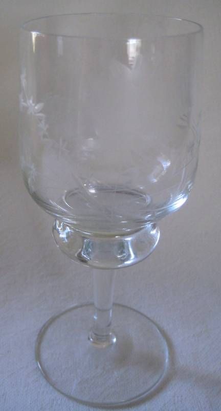 Vtg 1 Wine Glass Etched Cut Clear Glass Frosted NEAT