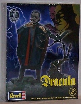 NEW 2009 REVELL 18 SCALE UNIVERSAL STUDIOS DRACULA SKILL LEVEL 3