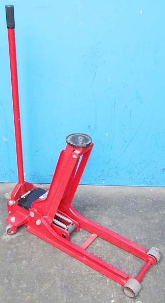   LOW PROFILE LONG FRAME FLOOR JACK RFJ 3000LPF 1.5 TON CAPACITY