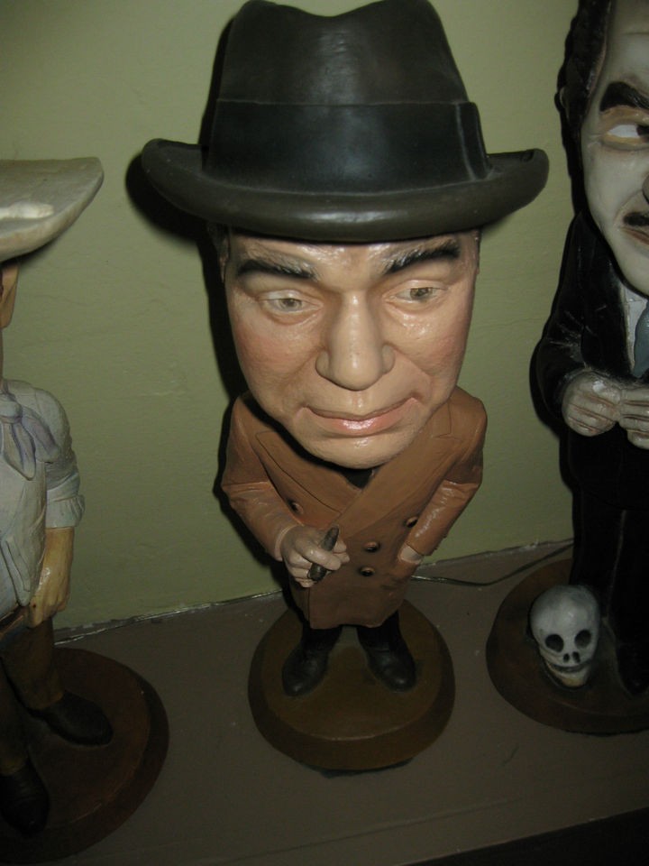 Esco Edward G. Robinson Statue.Exce​llent Condition