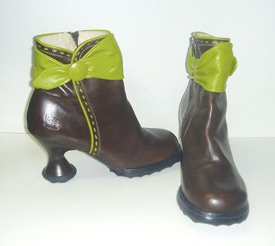 COOLEST Worn Once JOHN FLUEVOG Brown/Green ANKLE BOOTS 8.5M