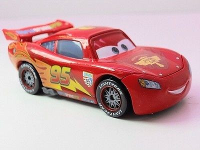 DISNEY PIXAR CARS LIGHTNING MCQUEEN RACING WHEELS #3 Diecast 