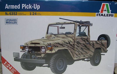 Italieri 124 Scale Toyota FJ 40 Armed Pickup Scale Model Kit NEW