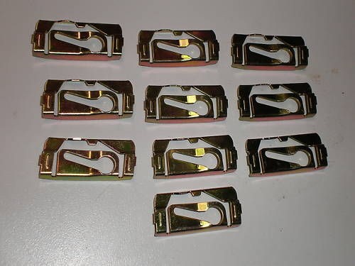 WINDSHIELD & REAR WINDOW MOLDING CLIPS, PONTIAC GTO 1966 72 GM 7693140