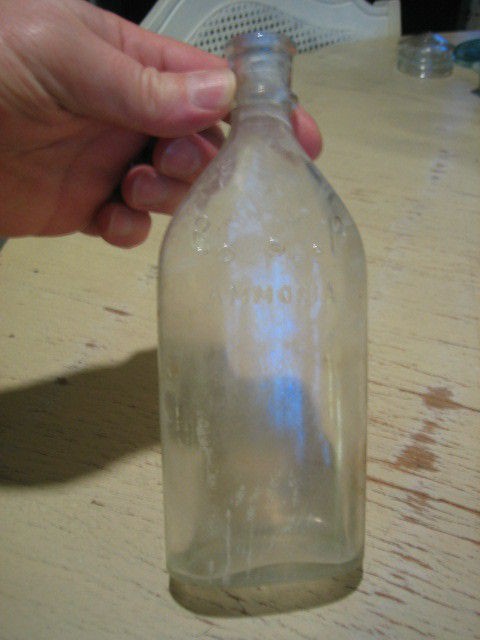 ammonia bottle in Antique (Pre 1900)