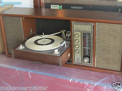 Vintage ADMIRAL MULTIPLEX AM FM RADIO W/ RECORD PLAYER PULL DOWN 