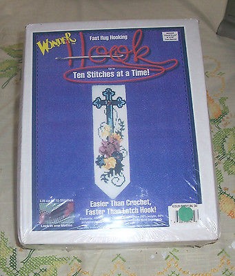 Wonder Hook Lift & Lock Rug Hooking Kit Floral Cross Banner 9x28 