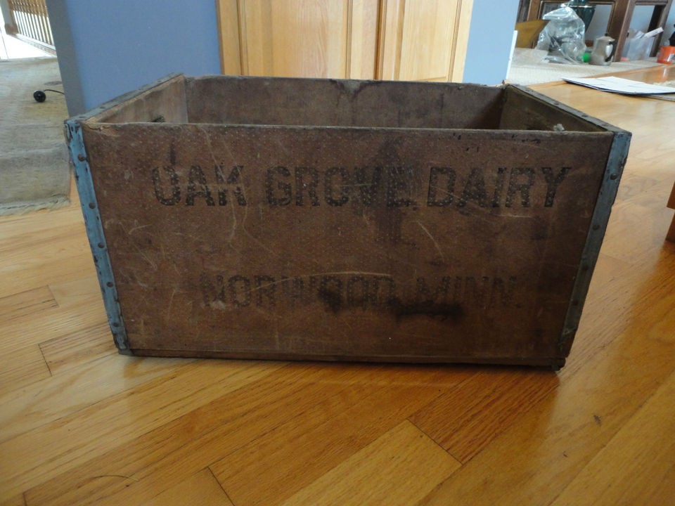 VINTAGE PARK DAIRY OAK GROVE, NORWOOD MN MILK CRATE WOOD AND METAL