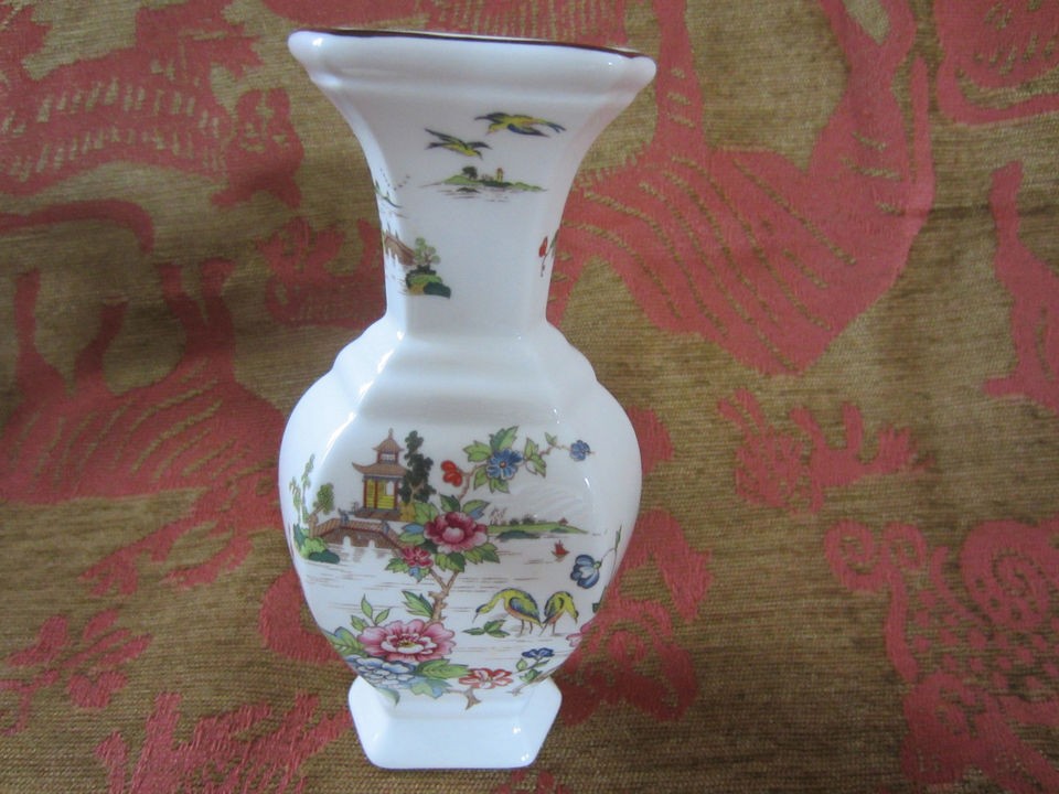 Crown Staffordshire Bone China 6 Vase Pagoda