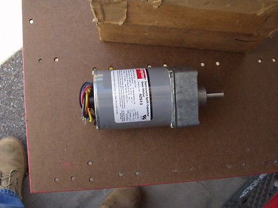 Dayton 4Z613 Gear motor 154 RPM 115 Volt New