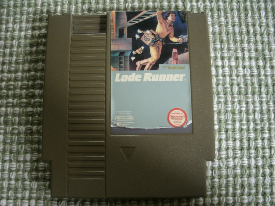 Lode Runner (Nintendo, 1987) NES 3 screw variation