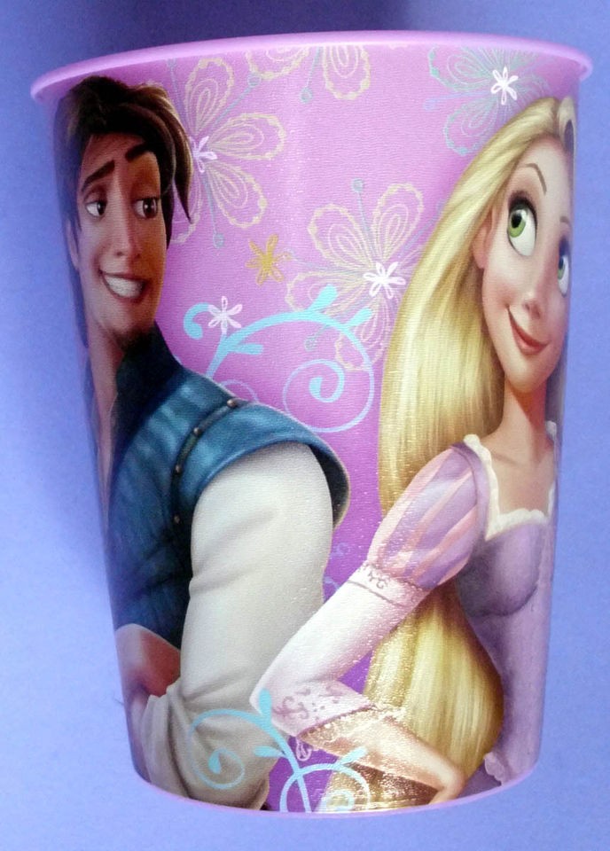 DISNEY TANGLED CHILDRENS PLASTIC CUP W RAPUNZEL & FLYNN RIDER   HTF 