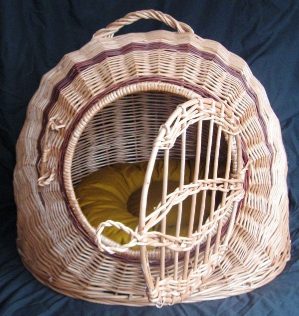 wicker dog crate in Crates