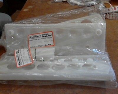 VINTAGE  NEW SCIENCEWARE PLASTIC 6 HOLE  10 L TEST TUBE HOLDERS 