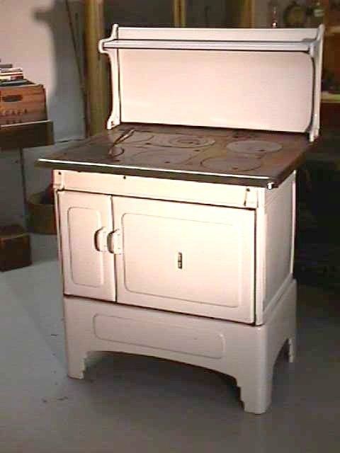 MONTGOMERY WARD ENAMEL KITCHEN WOOD STOVE