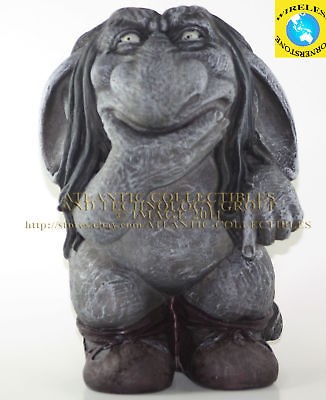 SMURF PONDERING GARGOYLE STATUE LONG HAIRED CURE SHOES