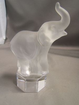 1985 GOEBEL Crystal Base Satin ELEPHANT Trunk Up Name & Date Bottom 5 