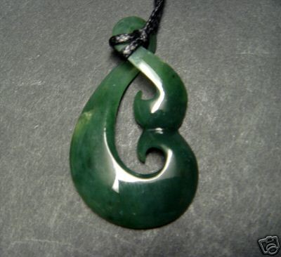 NZ Maori Green Stone / Jade Twist Pendant