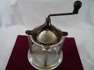 VINTAGE METAL HAND CRANK JUICER WITH WOODEN HANDLE, WORKS~