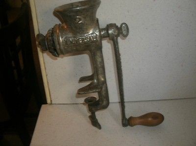 VINTAGE UNIVERSAL MEAT/ NUT GRINDER # 2 WORKS GREAT