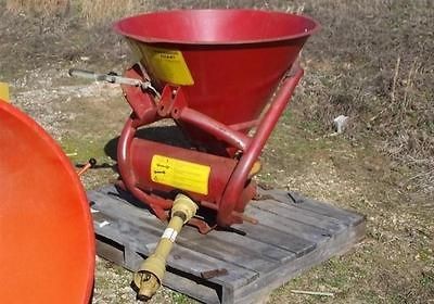 WORLD AGRITECH CORP 410 3 Point Fertilizer Spreader  Stock #U0002894