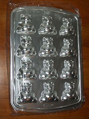 Wilton 3 D mini Teddy Bear Cake on a Stick Pan