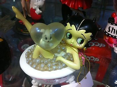 Betty Boop Pudgy Bubble Bath Bathtub Figure Statue Figurine