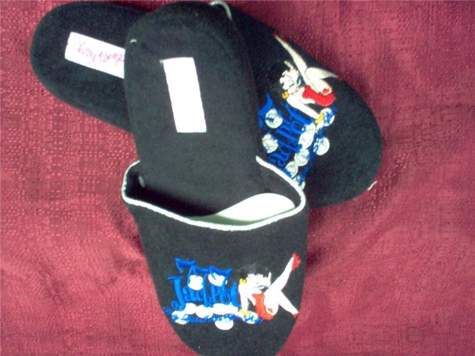 betty boop slippers in Clothing, 