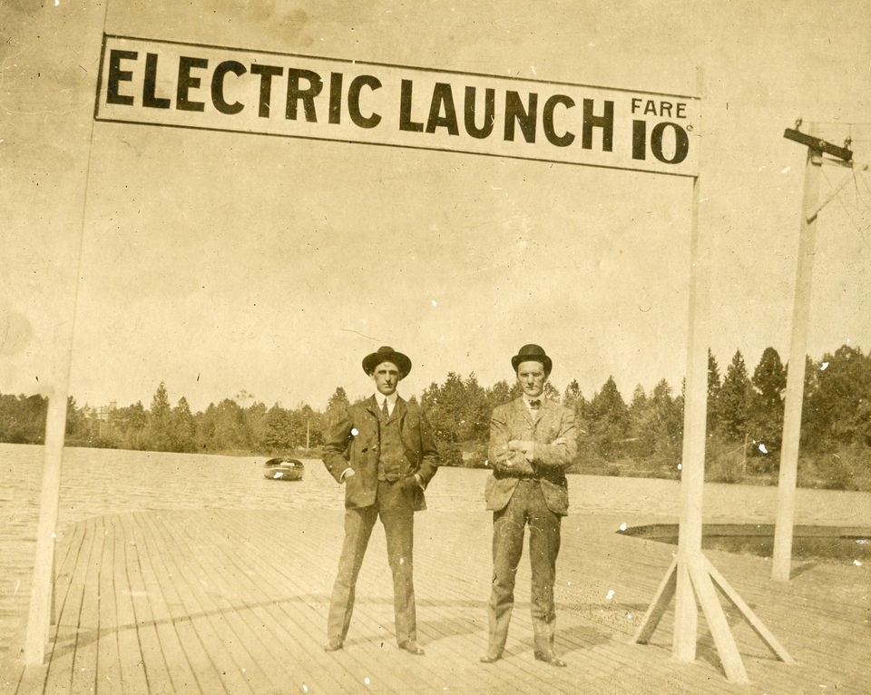 VINTAGE ELECTRIC BOAT LAUNCH SIGN CENTS STEERING WHEEL BUSINESS DOCK 