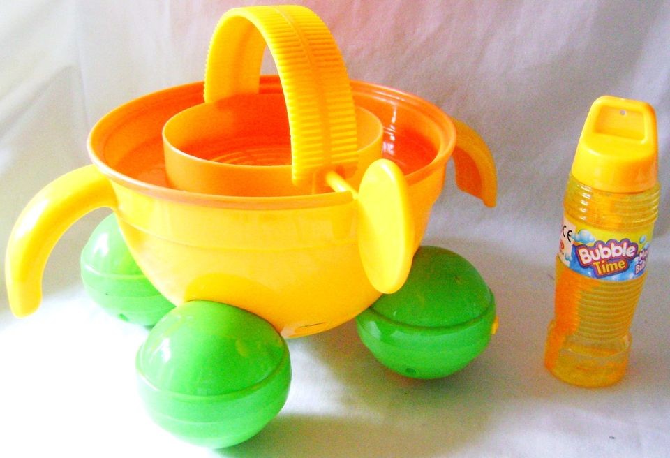 NEW CHILDRENS BUBBLE BUCKET BLOWER BUBBLE BLOWING MACHINE