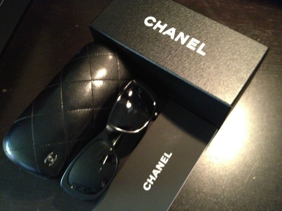 chanel camellia sunglasses in Sunglasses