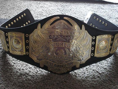 tna belt in Sports Mem, Cards & Fan Shop