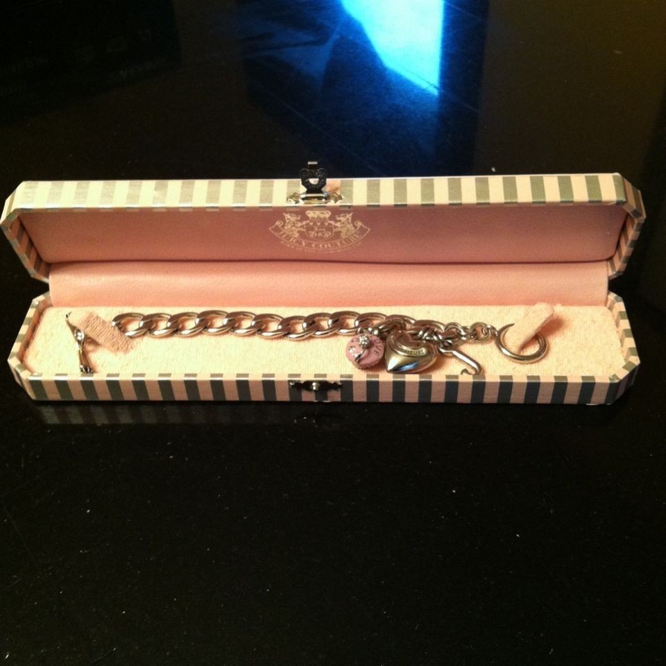 Juicy Couture Charm Bracelet W/ Extra Cupcake Charm EUC