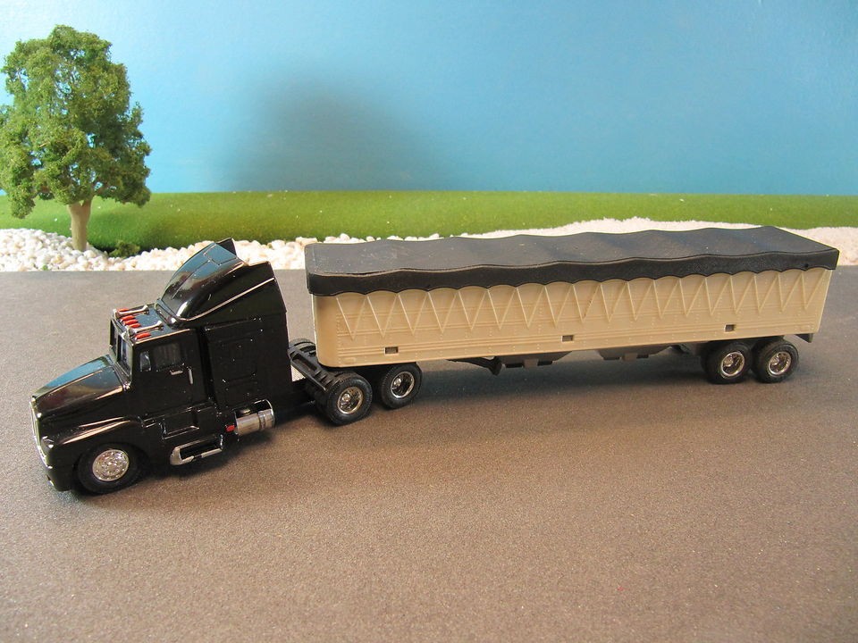   Champions & Ertl Diecast Kenworth Tractor Trailer Grain Truck 164