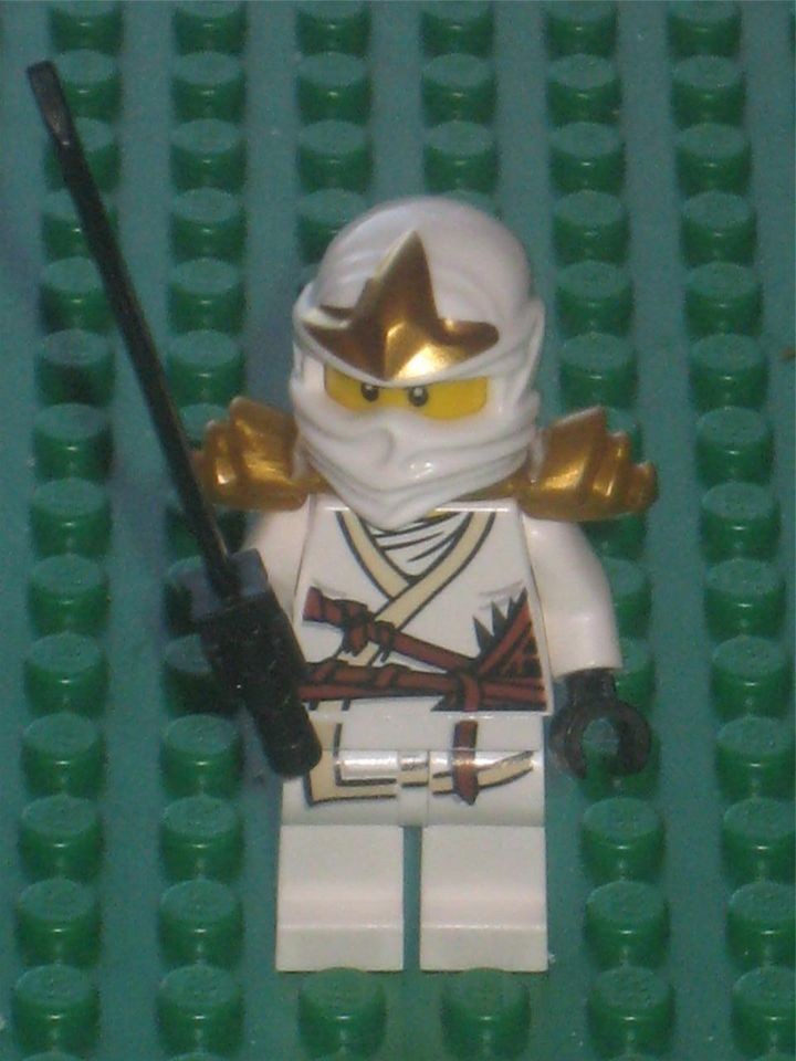 LEGO Ninjago 9449 Ultra Sonic Raider Green Ninja ZANE ZX Minifig 