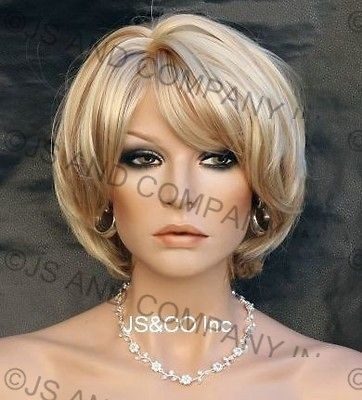 Classy Short Blonde mix wig with zig zag parting wig 613/27