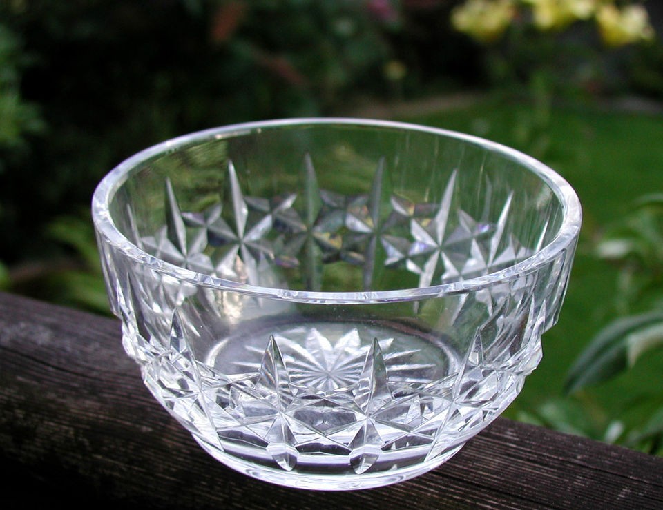 IRISH WATERFORD HEAVY CRYSTAL BOWL LOVELY PATTERN