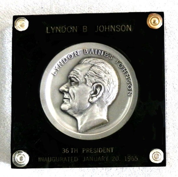 1965 SILVER USA PRESIDENT LYNDON B. JOHNSON HIGH RELIEF 4.39 OZ 