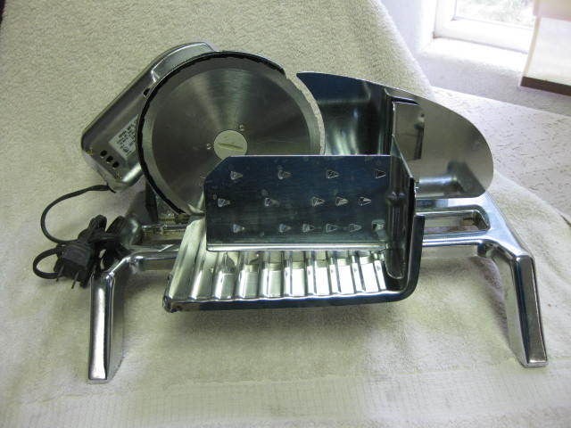 Vintage Rival Electric Meat/Food Slicer Model 1101E