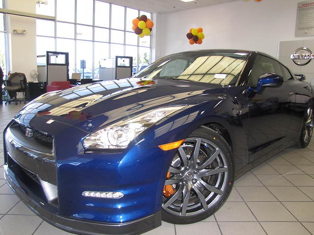 Nissan  GT R 2dr Cpe Prem GTR 2013 NISSAN GT R 2DR CPE PREMIUM BLUE 