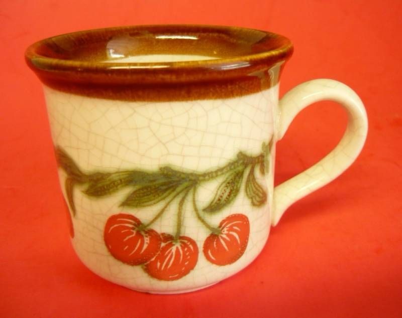 BILTONS COLOROLL CHERRIES COFFEE CUP MUG TEA cherry UK