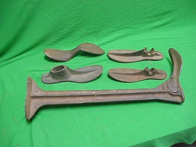 Antique Cobblers Cast Iron Anvil with 4 Shoe sizes and Stretcher 