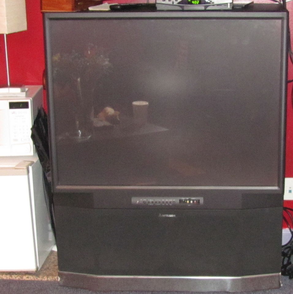 Mitsubishi 45 Rear Projection Big Screen TV