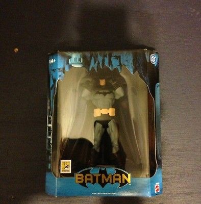 Batman 2004 SDCC Removing Mask Removing Cowl DC Comics Mattel